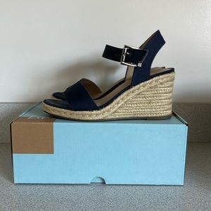 Wedge sandals